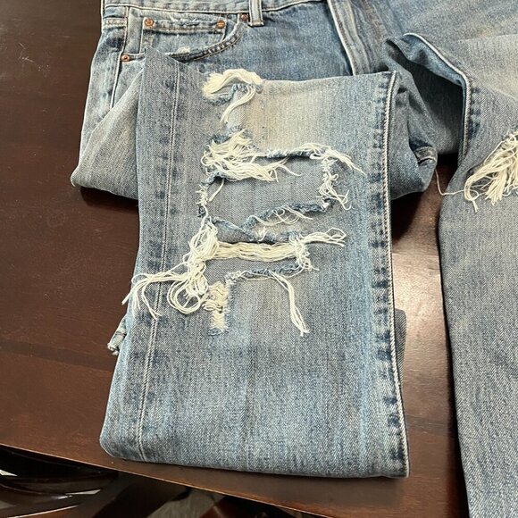 Lucky Brand Jeans Denim 410 Athletic Fit Distressed Size 33x32 Medium Wash - Picture 8 of 12